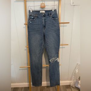 Skinny leg medium wash jeans